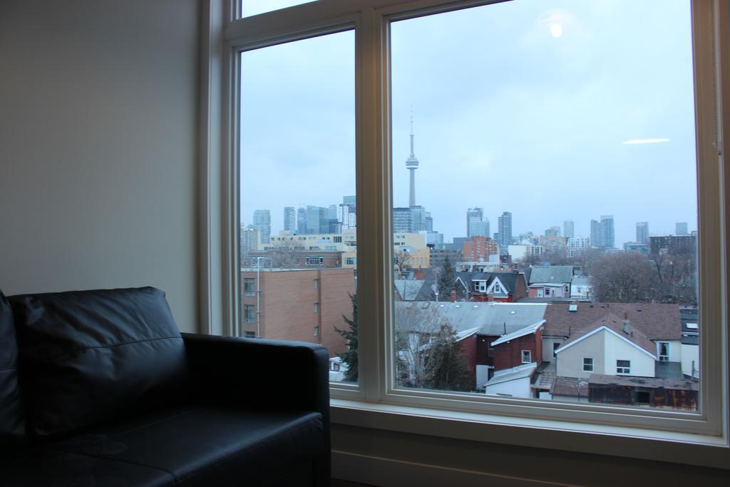 Atlas Suites- Furnished Apartments-College Street, Toronto Exterior photo