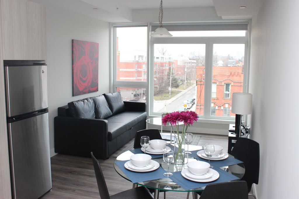 Atlas Suites- Furnished Apartments-College Street, Toronto Exterior photo