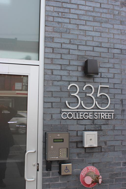 Atlas Suites- Furnished Apartments-College Street, Toronto Exterior photo