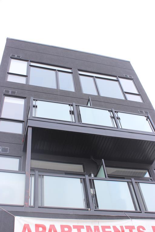 Atlas Suites- Furnished Apartments-College Street, Toronto Exterior photo