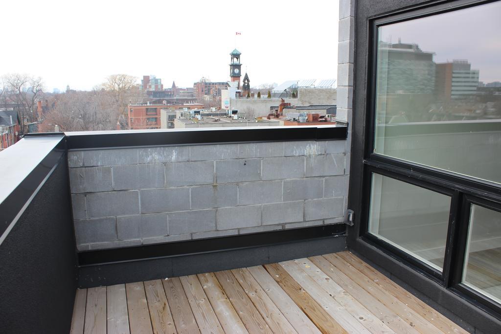 Atlas Suites- Furnished Apartments-College Street, Toronto Exterior photo